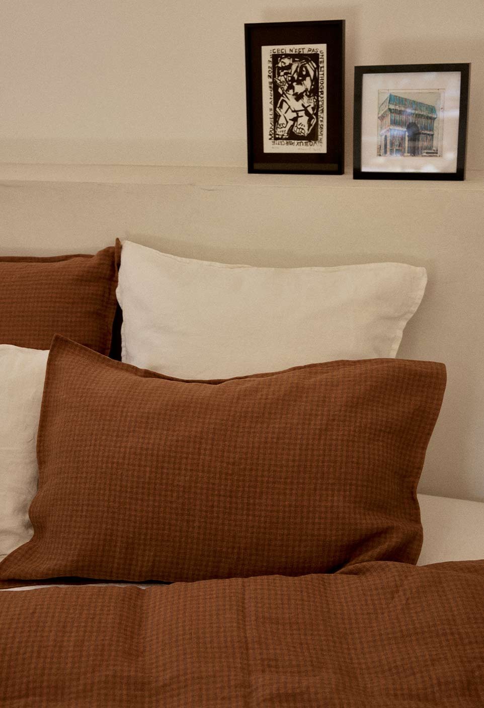 Vichy linen, add pillowcases to the duvet cover.