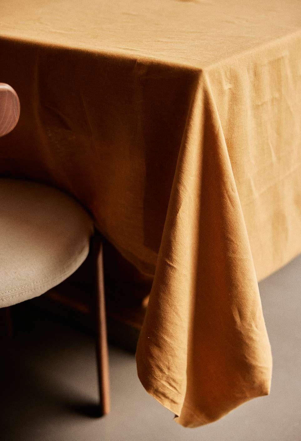 Washed linen tablecloth | Camel Tabac | Gabrielle Paris