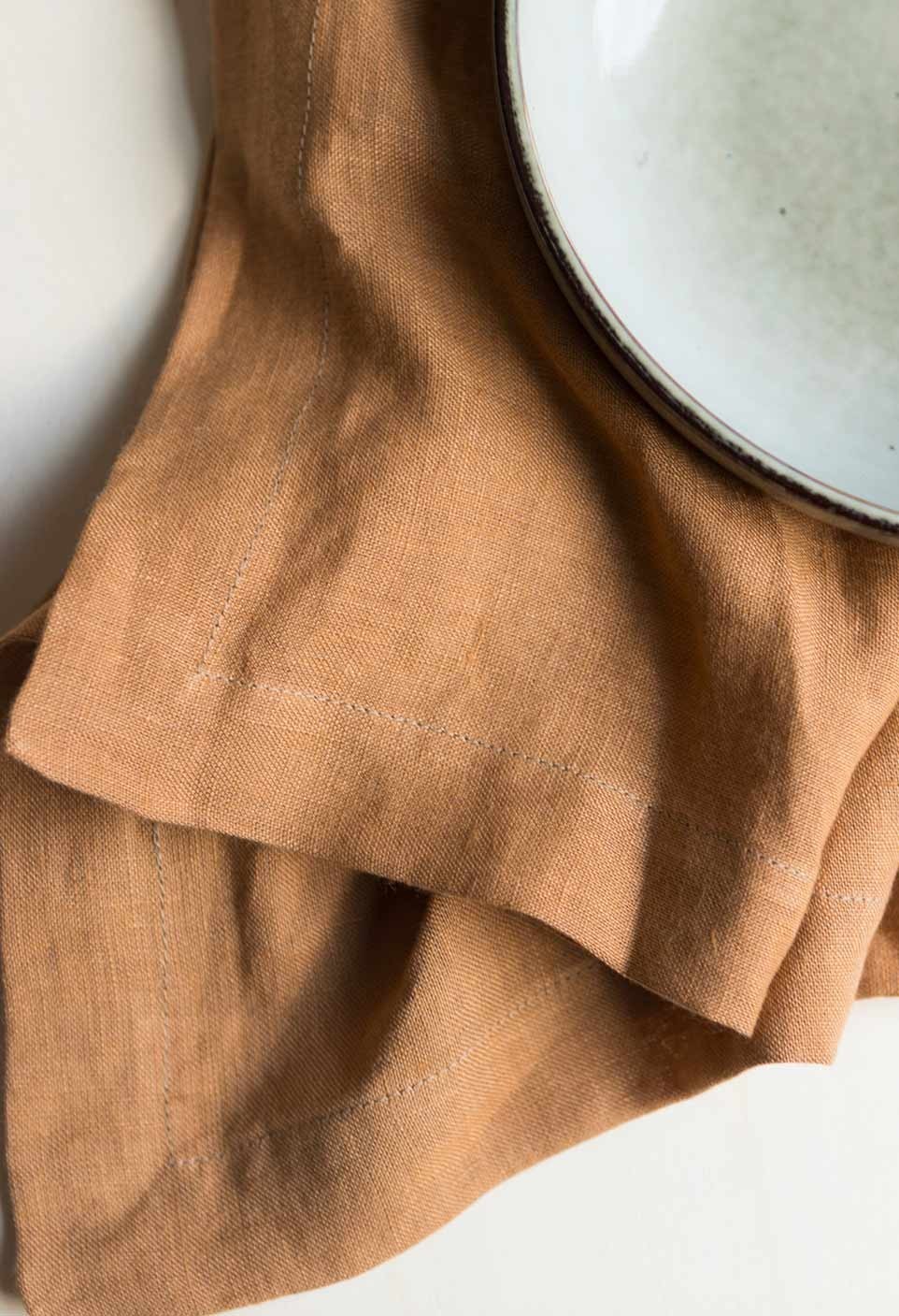 washed linen napkin camel tabac | Gabrielle Paris