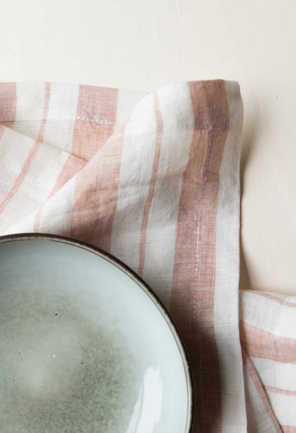 LARGE STRIPE NAPKIN GLAISE/ MILK | GABRIELLE PARIS