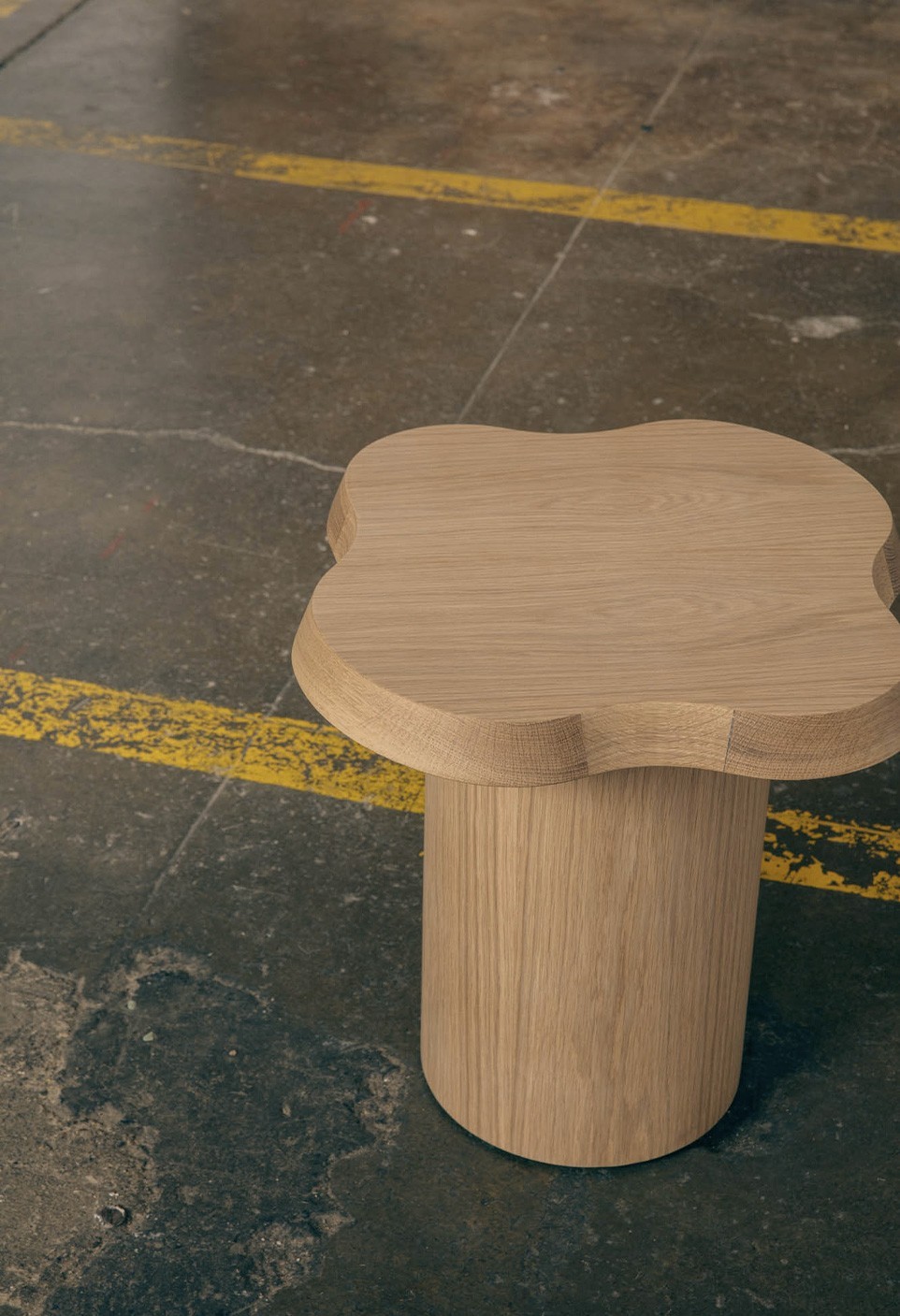 MAHAUT THE END TABLE  NATURAL OAK FINISH