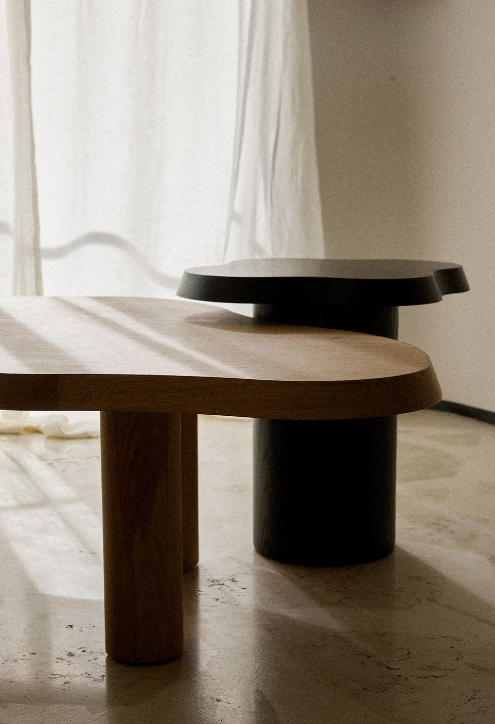 MAHAUT THE END TABLE  BLACK LAZURATED WOOD