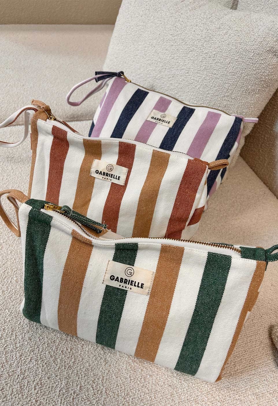 The emerald striped beach pouch