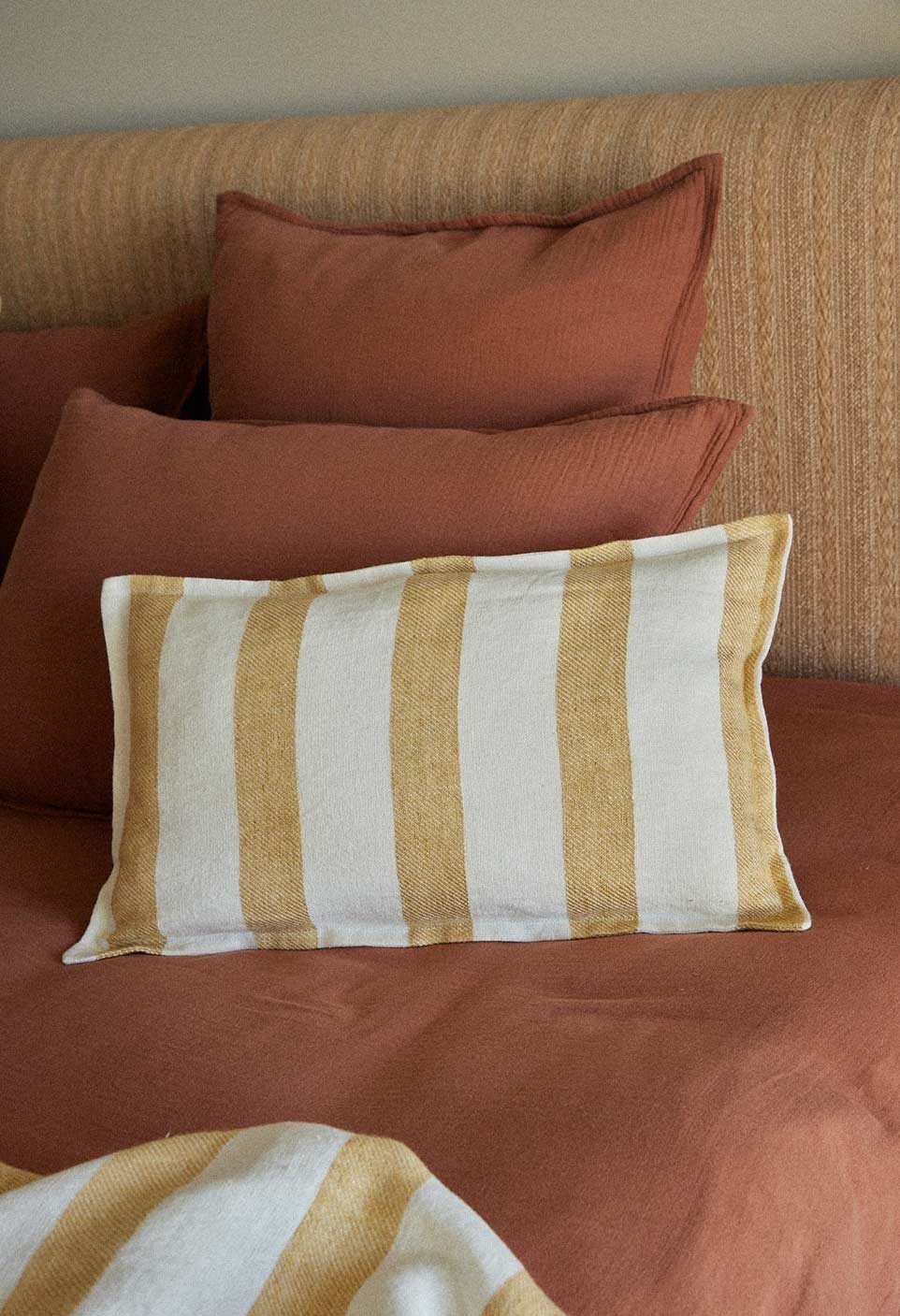 BASTIDE CUSHION  CURRY STRIPES