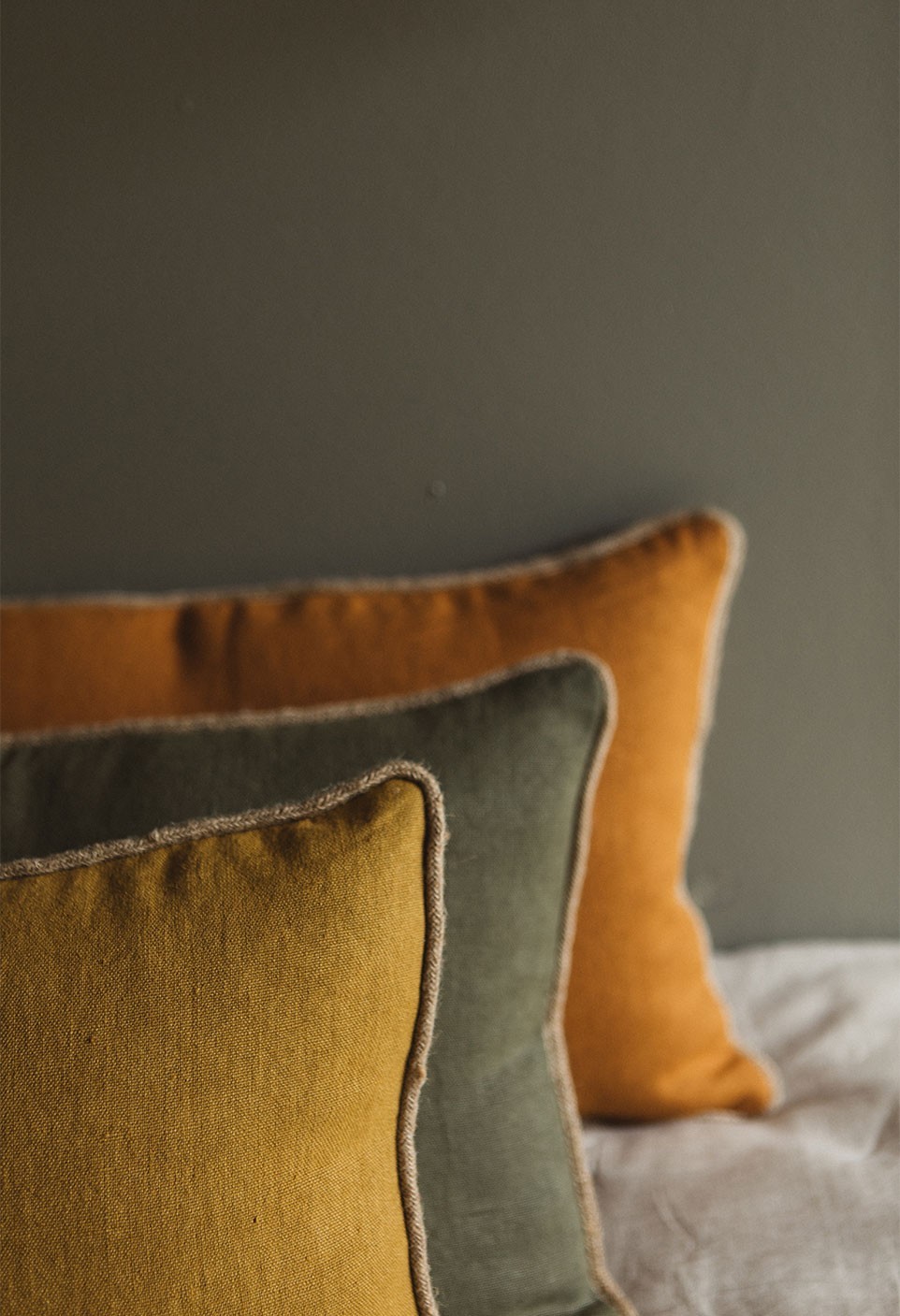 Cushion Salvador Curry yellow | Gabrielle Paris