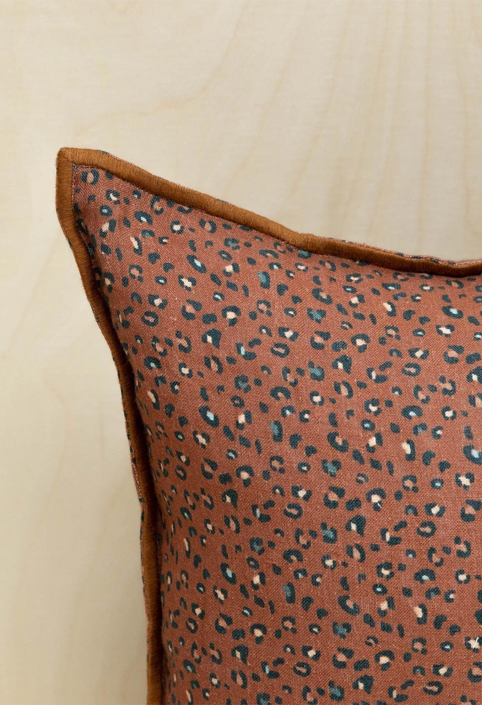 Caracas cushion léopard auburn - bed linen - print - decoration