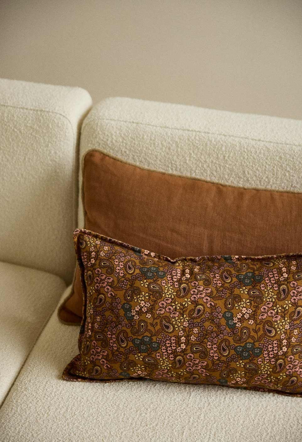 TAORMINA CUSHION  ARABESQUE OCRE