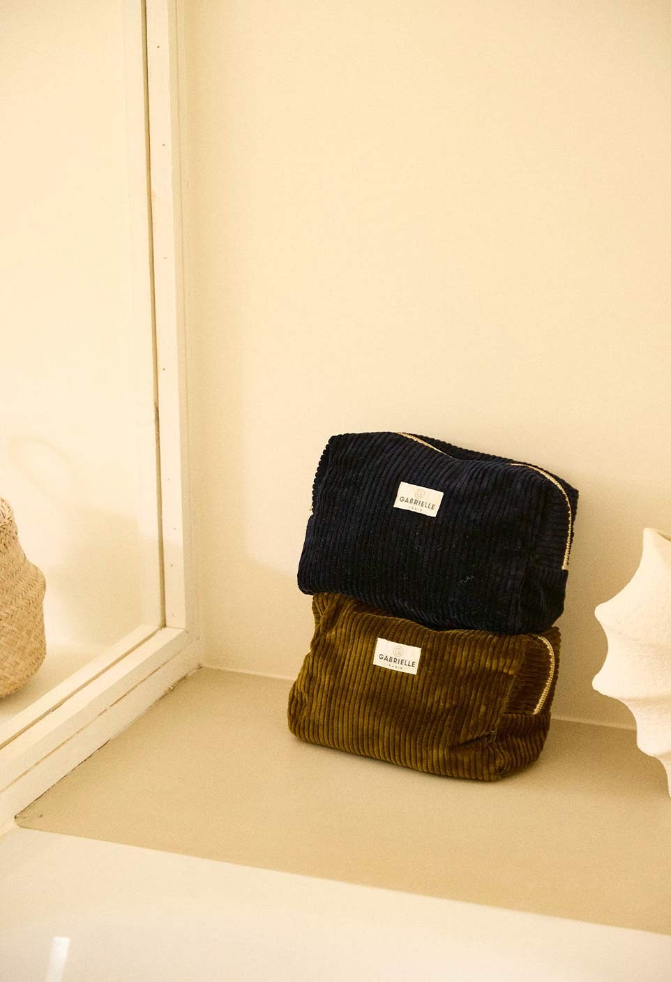 TROUSSE DE TOILETTE  EN VELOURS OLIVE