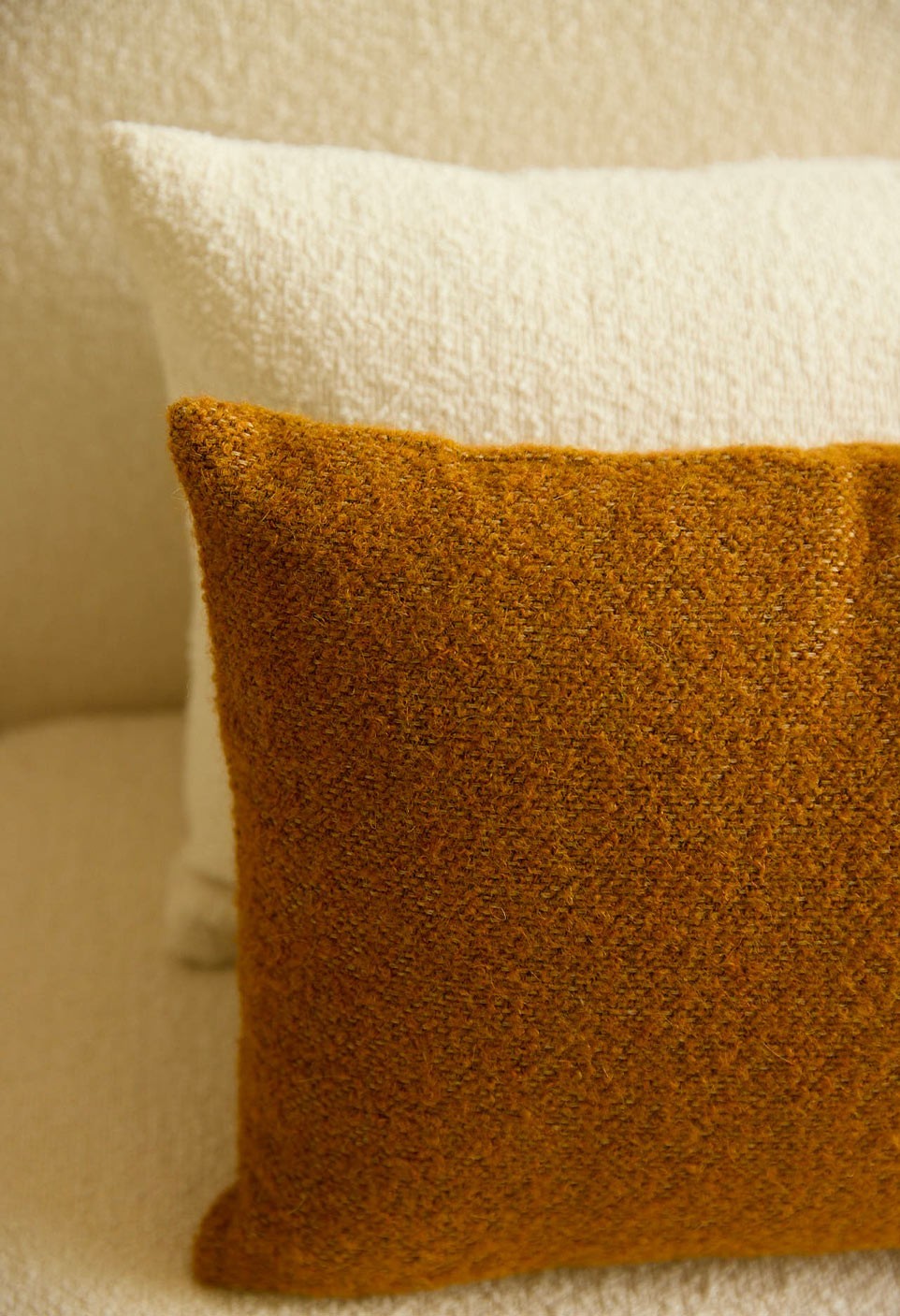 ARGENTINE CUSHION  WOOL MIEL