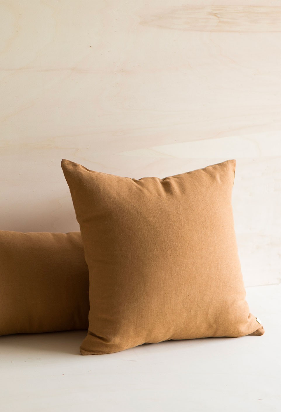 WASHED LINEN CUSHION  TABAC