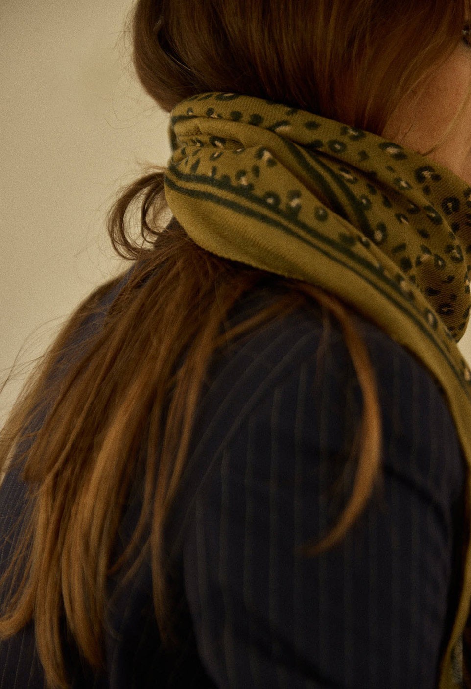 FOULARD EN LAINE  LEOPARD CUMIN