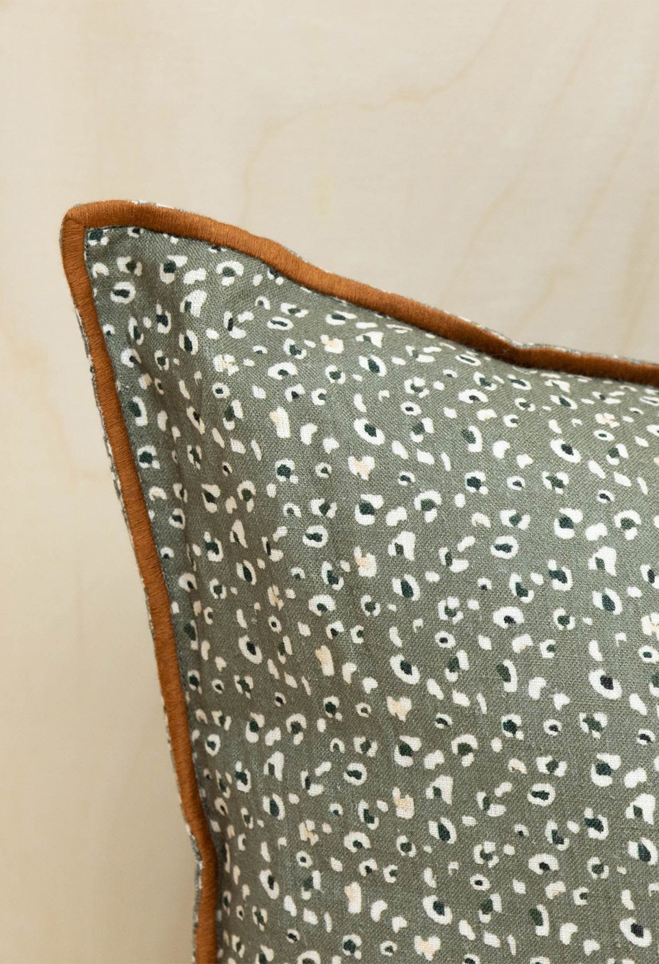 Caracas cushion - print léopard kaki - decoration - household linen