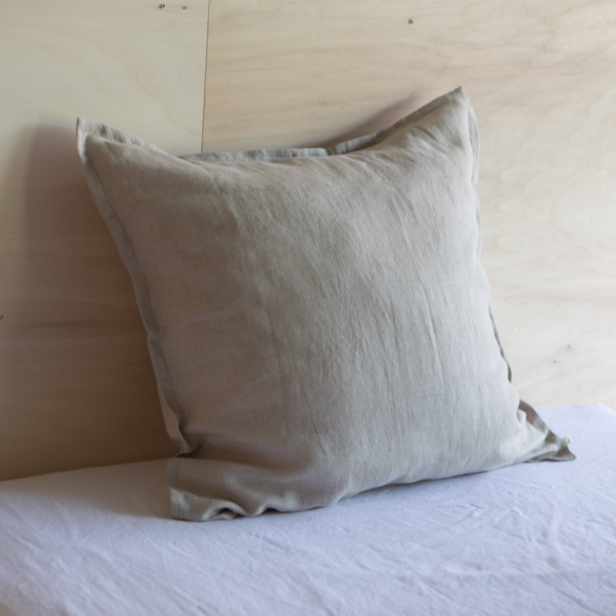 Couverture d'oreiller de lapin gris de lin, lin français lavé par
