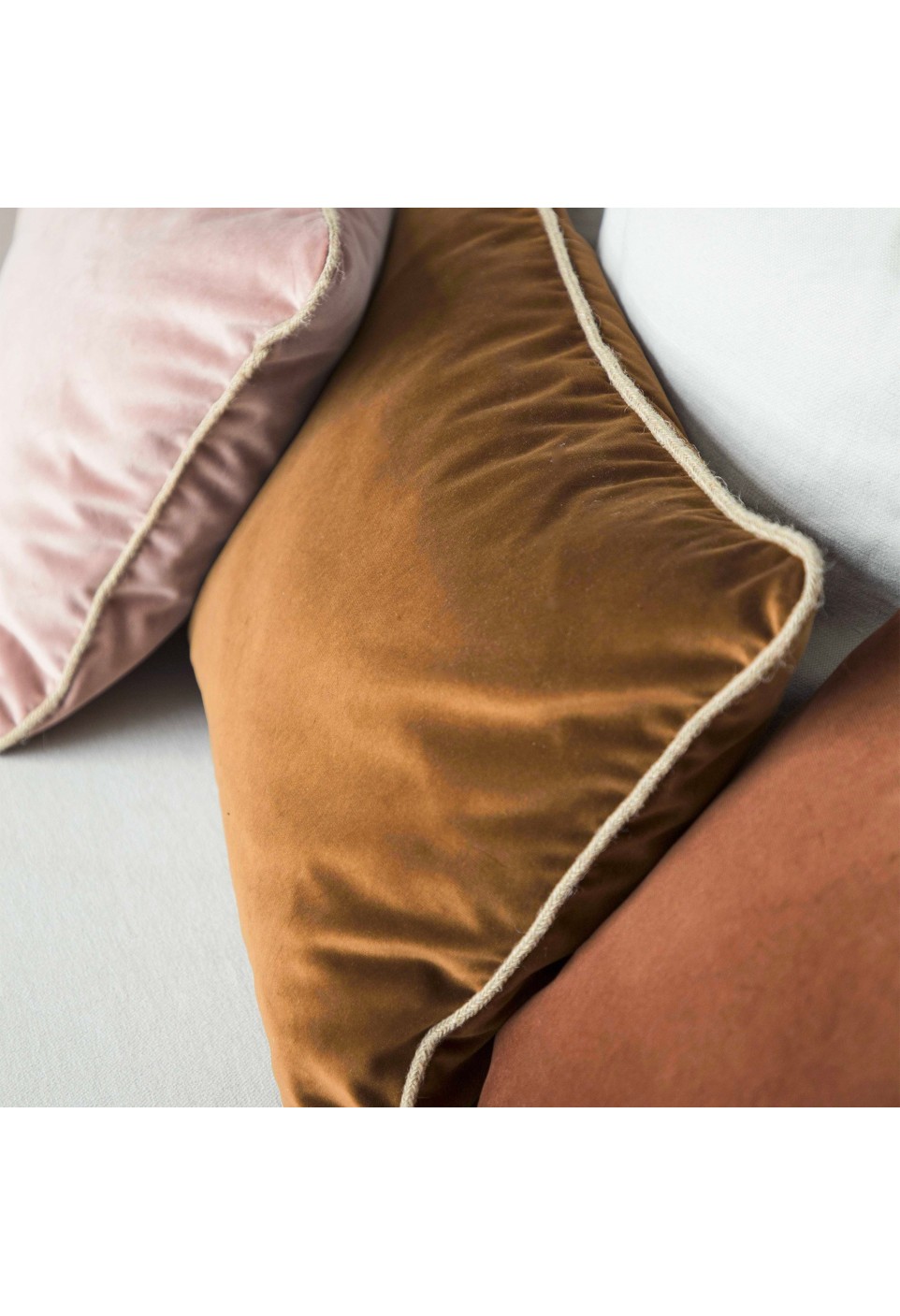 Cushion velvet Antigua Ocre | Respire Home | Gabrielle Paris