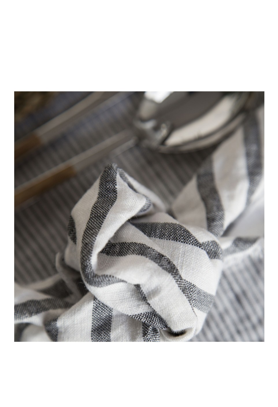 striped and washed linen napkin black white milk | Gabrielle Paris