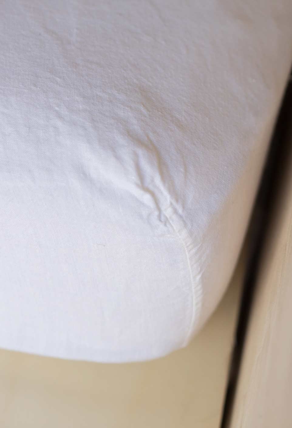 WASHED LINEN FITTED SHEET  MILK