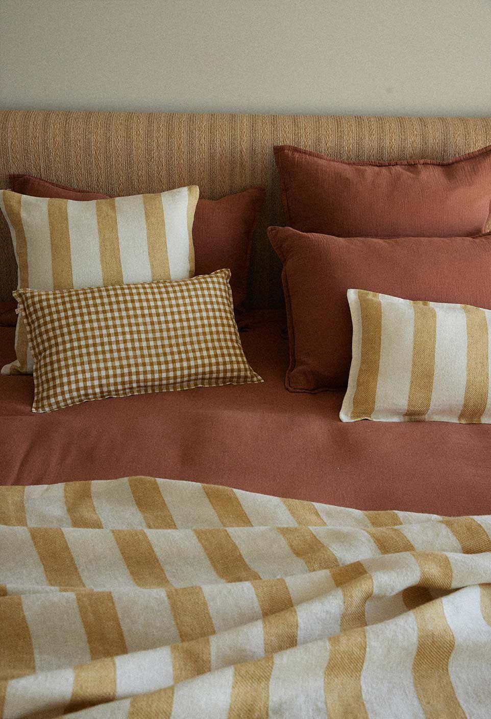 BASTIDE BEDCOVER  CURRY STRIPE